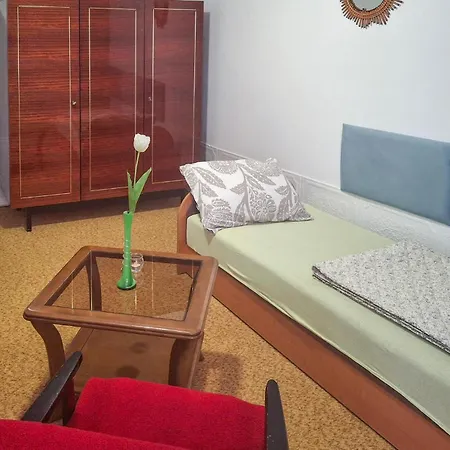 Vikendica In With Kitchen