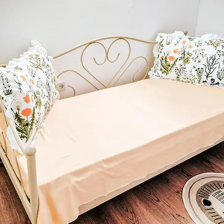 In With Kitchen Konjevrate