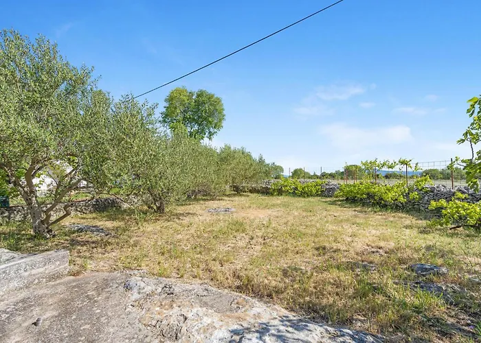 Vikendica In With Kitchen