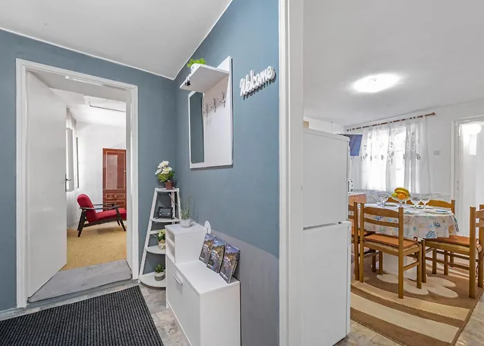 In With Kitchen Konjevrate